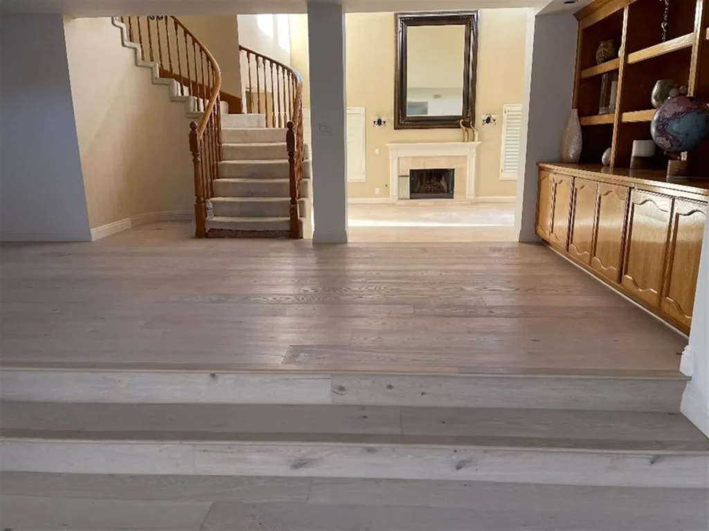 Alex floor center gallery 001+(1) 1920w